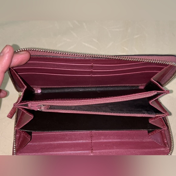 Gucci Patent Zip around GG Micro Guccissima Long Wallet - Picture 11 of 16